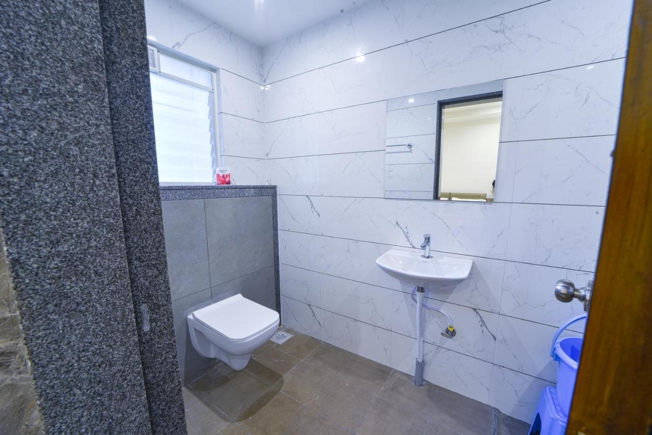 Hotel Trushadham Near To Mahalaxmi Temple Kolhapur Zewnętrze zdjęcie