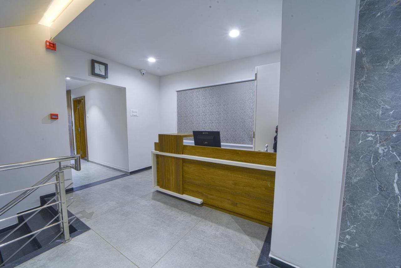 Hotel Trushadham Near To Mahalaxmi Temple Kolhapur Zewnętrze zdjęcie